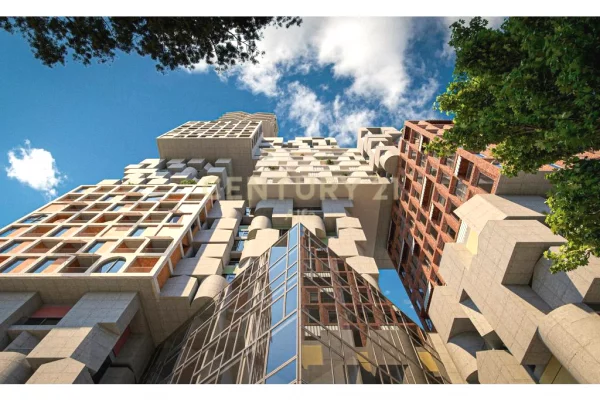 Shtepi ne shitje Apartament ne Tirane, 2+1, Mobilimi Bosh, pa mobiluar, Pagesa 313,000  Euro.