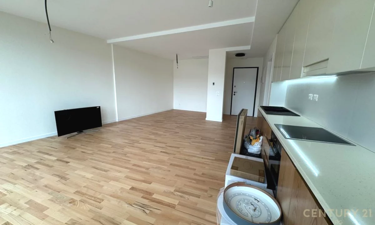 Ambjent per zyre ose per banim me qira ne Lake View