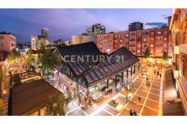 APARTAMENT TEK PAZARI I RI PER SHITJE!