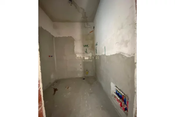 Apartment for sale in Tirana 2+1, Emty