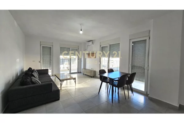 Jepet Me Qera Apartament 2+1+2 tek 5 Maji