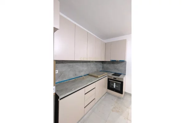 Shtepi me qera 2+1 ne Tirane - 500 Euro