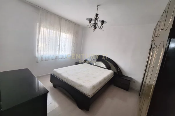 Shtepi ne shitje Apartament ne Tirane, 2+1, Mobilimi E mobiluar, Pagesa 115,000  Euro.