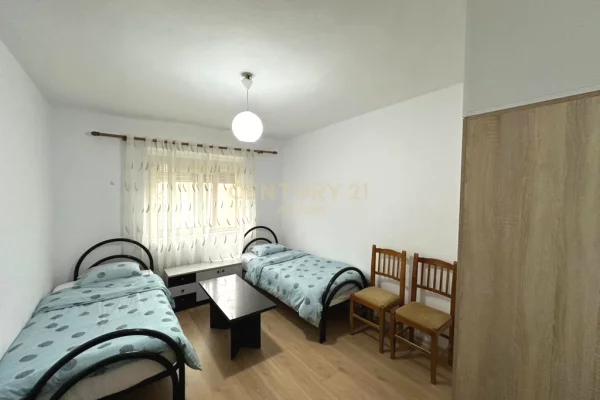 Shtepi me qera Apartament ne Tirane, 2+1, Mobilimi E mobiluar, Pagesa 55,000  Leke.