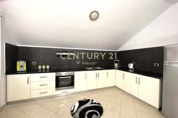 Shtepi me qera Apartament ne Tirane, 2+1, Mobilimi E mobiluar, Pagesa 750  Euro.