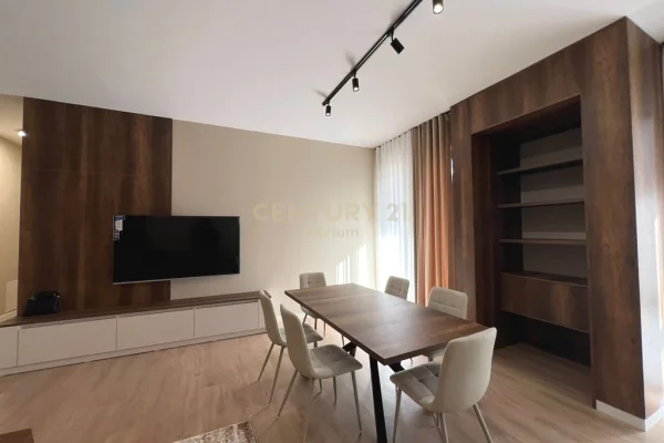 Shtepi me qera 2+1 ne Tirane - 1,800 Euro