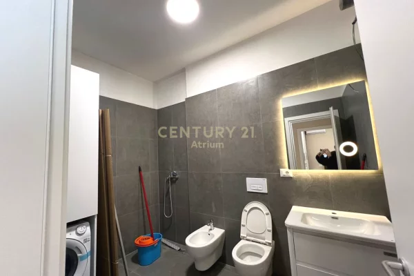 Shtepi me qera Apartament ne Tirane, 2+1, Mobilimi E mobiluar, Pagesa 1,800  Euro.