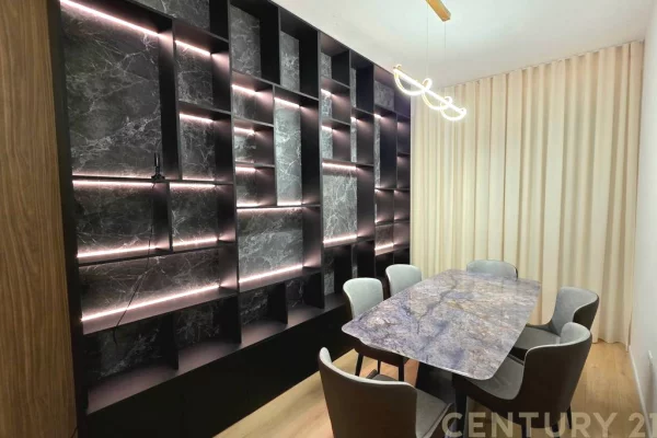 Shtepi me qera Vila Luksoze ne Tirane, 4+1, Mobilimi Bosh, pa mobiluar, Pagesa 1,500  Euro.