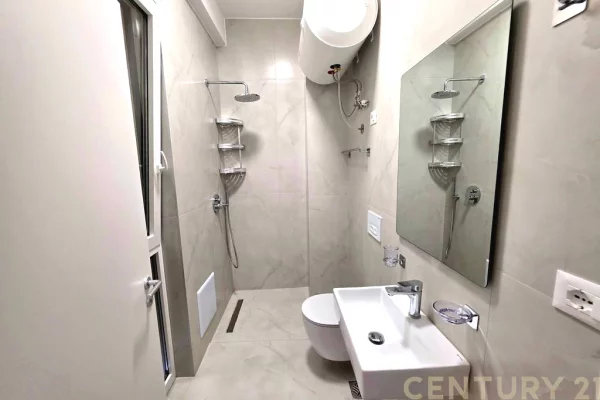 Shtepi me qera Vila Luksoze ne Tirane, 4+1, Mobilimi Bosh, pa mobiluar, Pagesa 1,500  Euro.