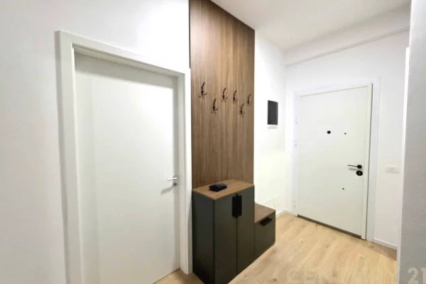 Shtepi me qera Vila Luksoze ne Tirane, 4+1, Mobilimi Bosh, pa mobiluar, Pagesa 1,500  Euro.