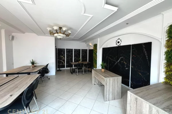 ZYRA ME QIRA, RRUGA E BARRIKADAVE!