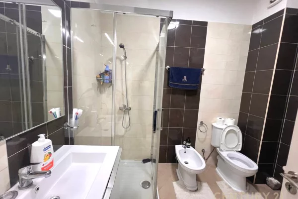 Shtepi ne shitje Apartament ne Tirane, 2+1, Mobilimi E mobiluar, Pagesa 230,000  Euro.