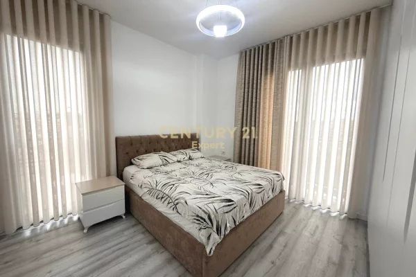 Shtepi me qera Apartament ne Tirane, 2+1, Mobilimi E mobiluar, Pagesa 800  Euro.