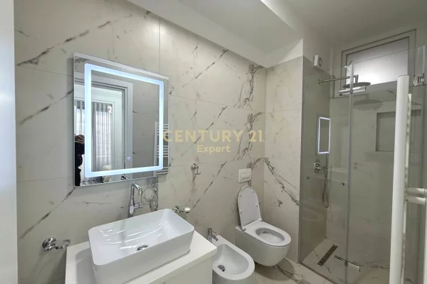 Shtepi me qera Apartament ne Tirane, 2+1, Mobilimi E mobiluar, Pagesa 800  Euro.