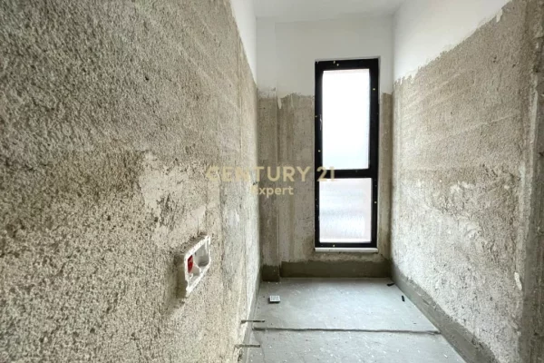 Apartment for sale in Tirana 3+1, Emty