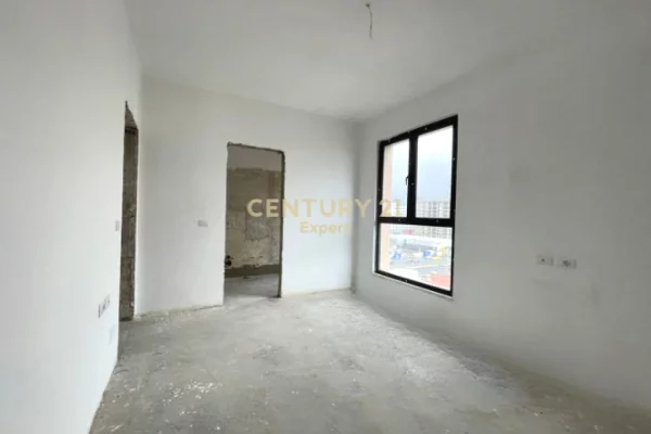 Apartment for sale in Tirana 3+1, Emty