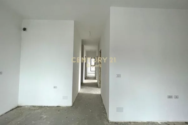 House for Sale 3+1 in Tirana - 166,320 Euro