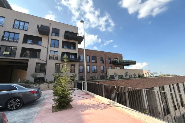 Kodra e Diellit II - Shitet apartament 1+1 me sipërfaqe 80.84 m²!