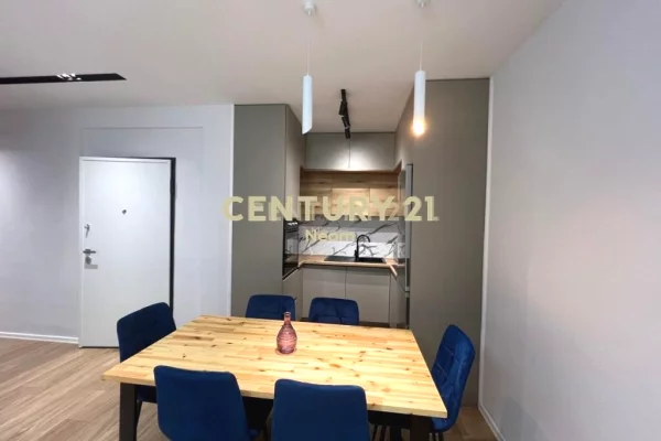 Shtepi me qera 2+1 ne Tirane - 900 Euro