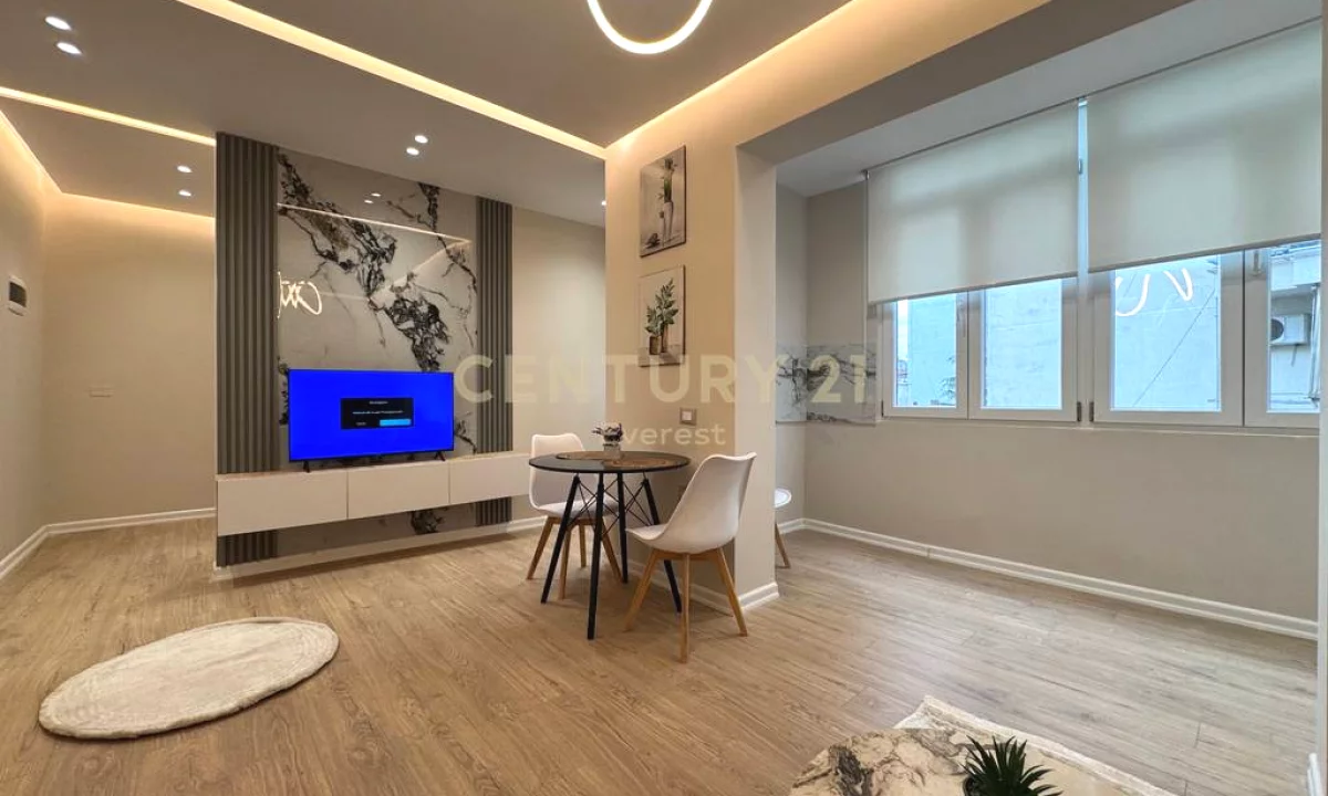 Shtepi ne shitje Apartament ne Tirane, 1+1, Mobilimi E mobiluar, Pagesa 125,000  Euro.