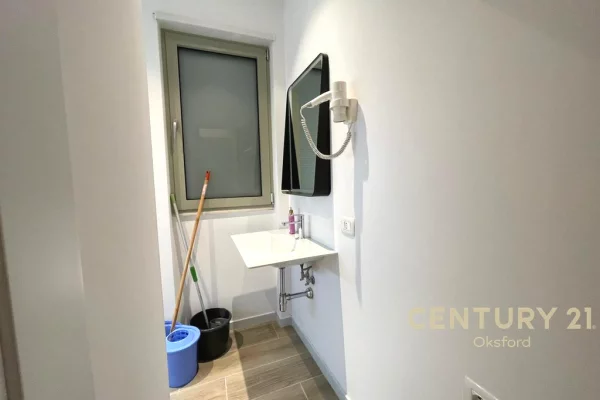 Shtepi ne shitje Apartament ne Tirane, 2+1, Mobilimi E mobiluar, Pagesa 240,000  Euro.