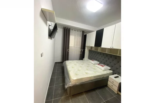 Shtepi ne shitje Apartament ne Tirane, 2+1, Mobilimi E mobiluar, Pagesa 155,000  Euro.