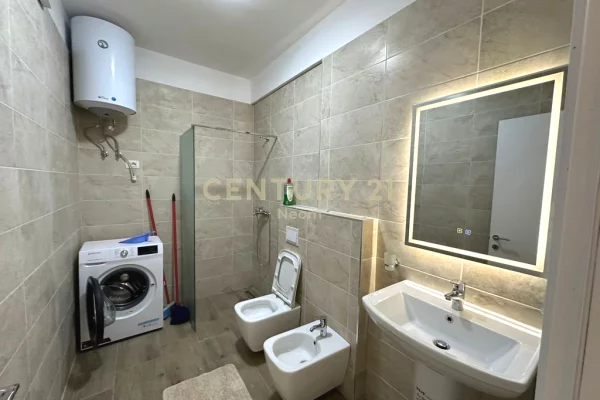 Shtepi me qera Apartament ne Tirane, 2+1, Mobilimi E mobiluar, Pagesa 850  Euro.