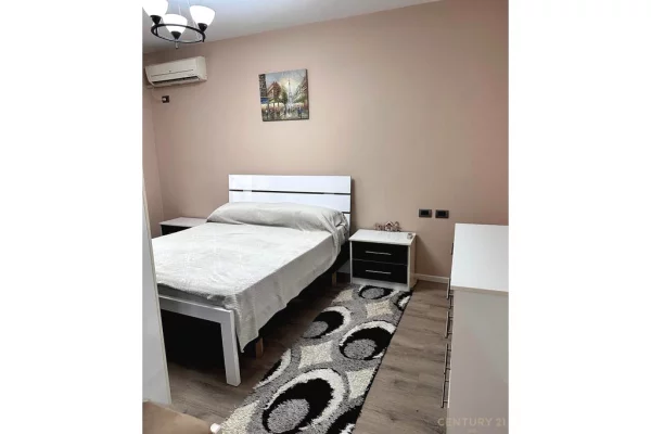 Shtepi me qera Apartament ne Tirane, 2+1, Mobilimi E mobiluar, Pagesa 65,000  Leke.