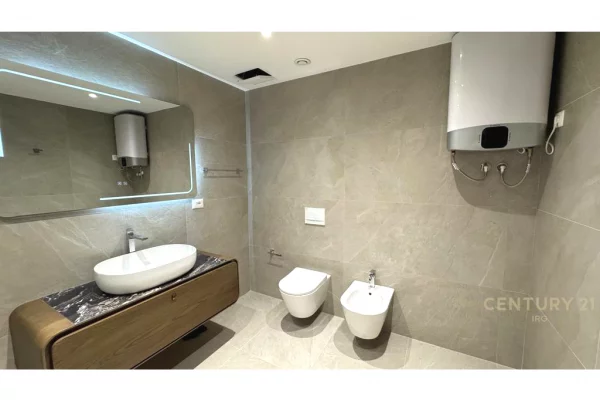 Shtepi me qera Duplex(shtepi me 2 kate) ne Tirane, 2+1, Mobilimi E mobiluar, Pagesa 1,500  Euro.