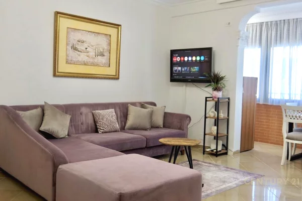 Shtepi me qera 2+1 ne Tirane - 830 Euro