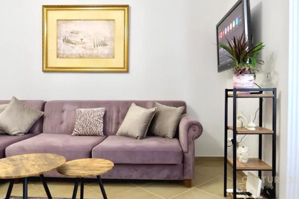 Shtepi me qera 2+1 ne Tirane - 830 Euro