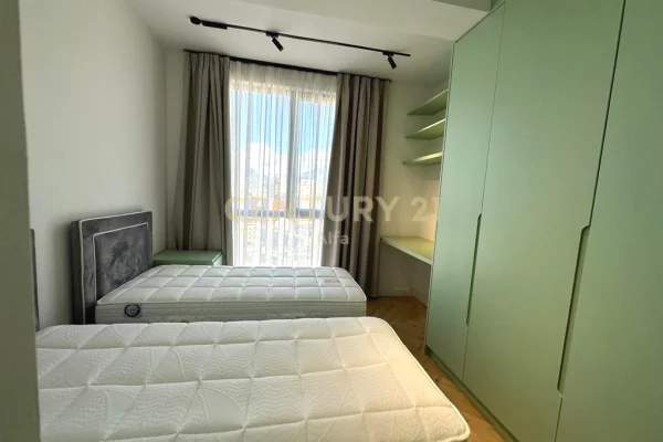 Shtepi me qera Apartament ne Tirane, 2+1, Mobilimi E mobiluar, Pagesa 1,200  Euro.