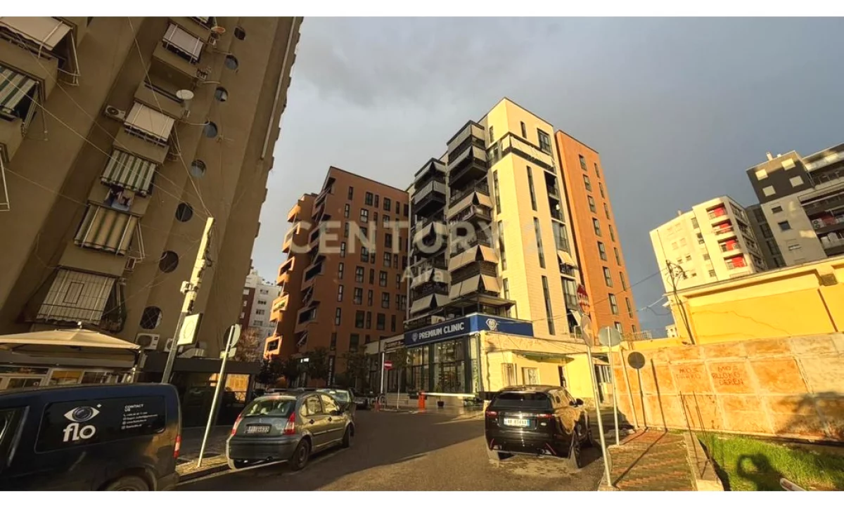 Shtepi me qera Apartament ne Tirane, 3+1, Mobilimi E mobiluar, Pagesa 2,300  Euro.