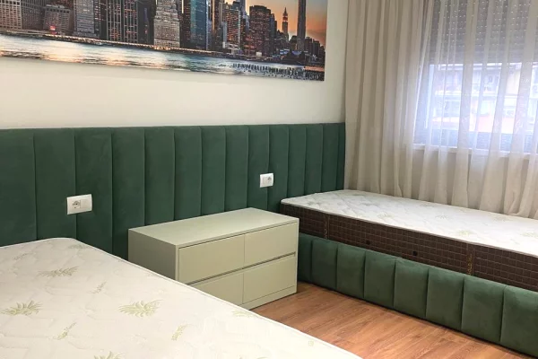 Shtepi me qera 2+1 ne Tirane - 2,000 Euro