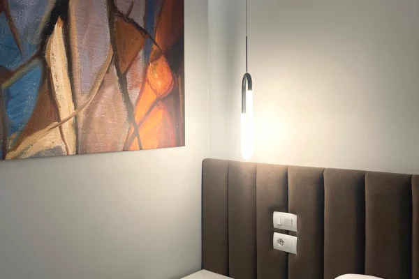 Shtepi me qera Apartament ne Tirane, 2+1, Mobilimi E mobiluar, Pagesa 2,000  Euro.