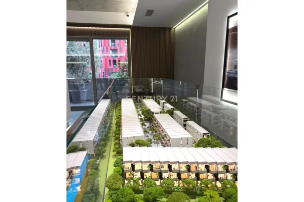 Luxury villas for sale in Durres 4+1, Emty