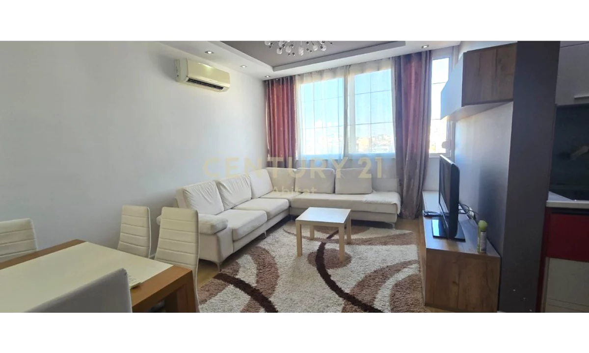 Shtepi me qera Apartament ne Tirane, 2+1, Mobilimi E mobiluar, Pagesa 580  Euro.