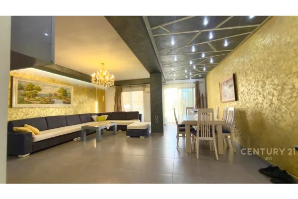 Shtepi ne shitje Apartament ne Tirane, 4+1, Mobilimi E mobiluar, Pagesa 750,000  Euro.