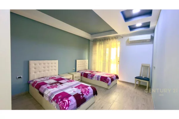 Shtepi ne shitje Apartament ne Tirane, 4+1, Mobilimi E mobiluar, Pagesa 750,000  Euro.