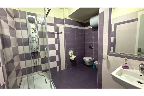 Shtepi ne shitje Apartament ne Tirane, 4+1, Mobilimi E mobiluar, Pagesa 750,000  Euro.