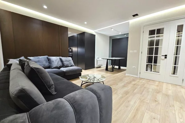 Shtepi ne shitje Duplex(shtepi me 2 kate) ne Tirane, 2+1, Mobilimi E mobiluar, Pagesa 546,000  Euro.