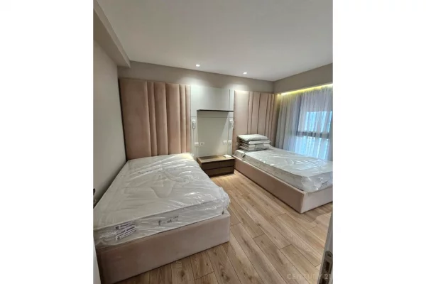 Shtepi ne shitje Duplex(shtepi me 2 kate) ne Tirane, 2+1, Mobilimi E mobiluar, Pagesa 546,000  Euro.