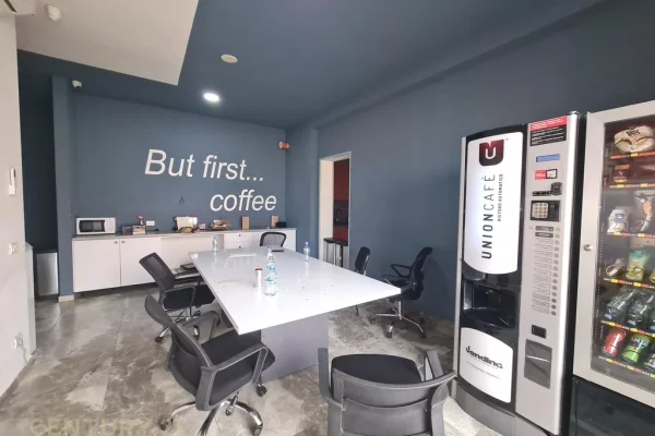 Ambient biznesi me qera 1+1 ne Tirane - 4,000 Euro