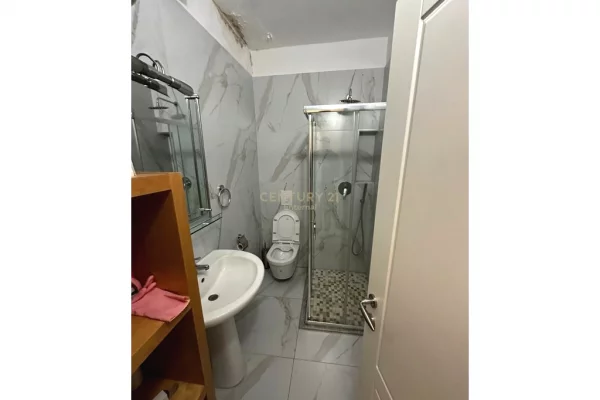 Shtepi me qera Apartament ne Tirane, 2+1, Mobilimi E mobiluar, Pagesa 1,100  Euro.