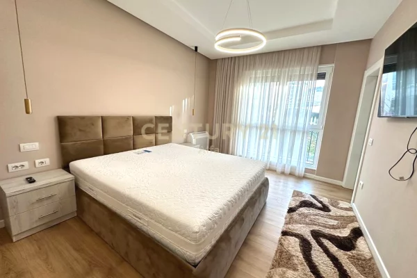 Shtepi me qera Apartament ne Tirane, 3+1, Mobilimi E mobiluar, Pagesa 1,800  Euro.