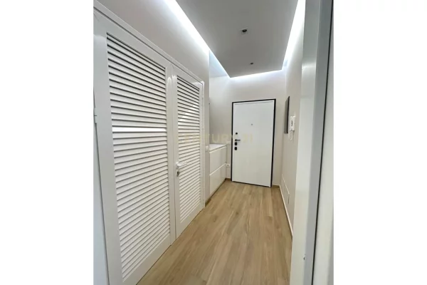 Shtepi me qera Apartament ne Tirane, 3+1, Mobilimi E mobiluar, Pagesa 1,800  Euro.
