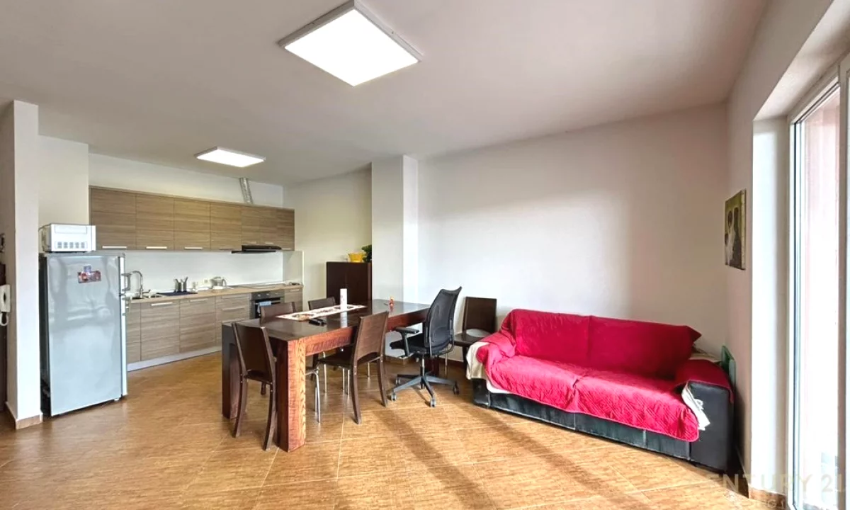 Shtepi ne shitje Apartament ne Tirane, 2+1, Mobilimi E mobiluar, Pagesa 218,000  Euro.