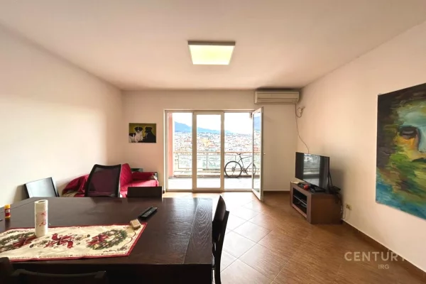 Shtepi ne shitje Apartament ne Tirane, 2+1, Mobilimi E mobiluar, Pagesa 218,000  Euro.