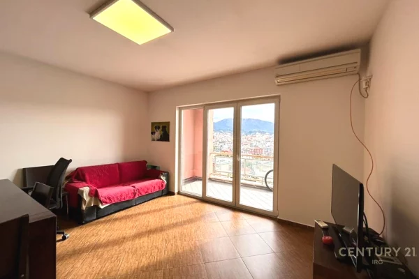 Shtepi ne shitje Apartament ne Tirane, 2+1, Mobilimi E mobiluar, Pagesa 218,000  Euro.