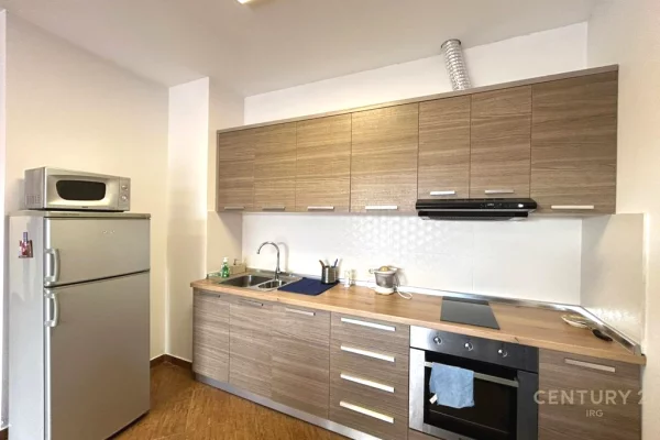 Shtepi ne shitje Apartament ne Tirane, 2+1, Mobilimi E mobiluar, Pagesa 218,000  Euro.